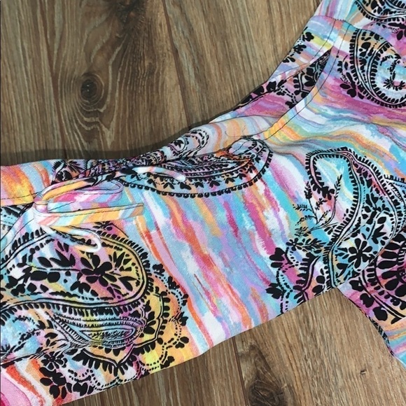 Investments women’s colorful paintbrush stroke print with paisley design Size L - Picture 4 of 8